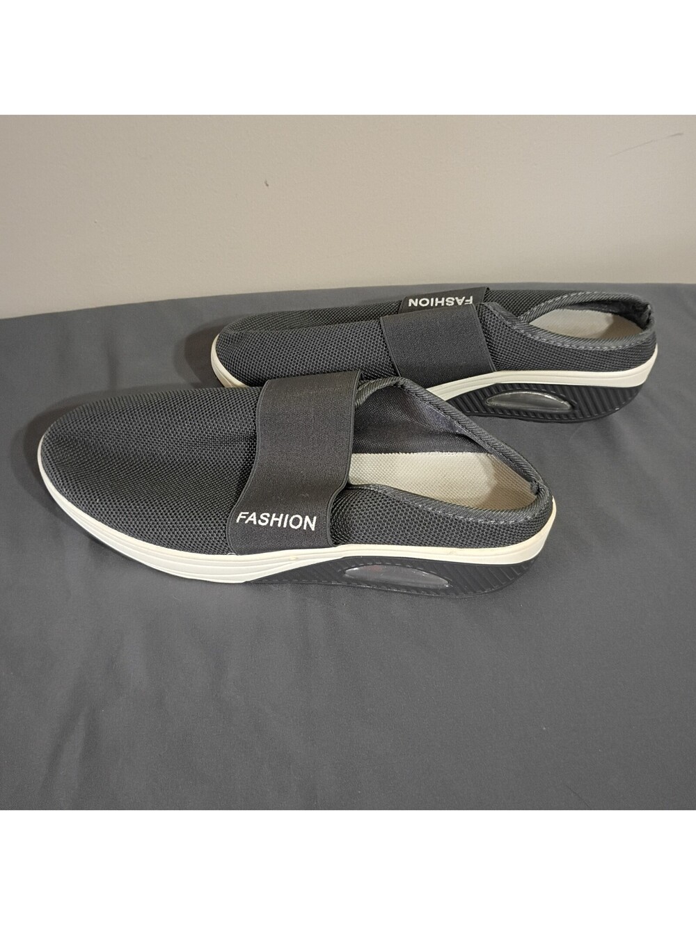 Casual Slip-On Black Mesh Shoes with Elastic Strap